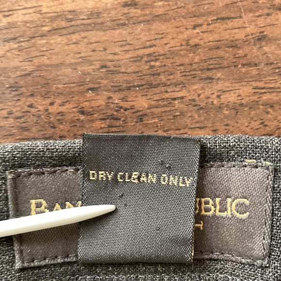 Banana Republic Stretch 96% Wool, 4% Lycra Spandex Grey Size 8.  Excellent shape - Picture 6 of 7